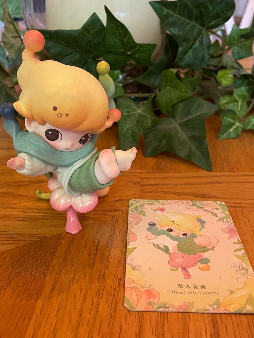 Popmart Dimoo Moments in Bloom Falling into Flowers Figurine